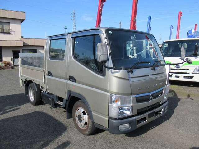 三菱ふそうキャンターダブルキャブ（Wキャブ）小型（2t・3t）[写真01]