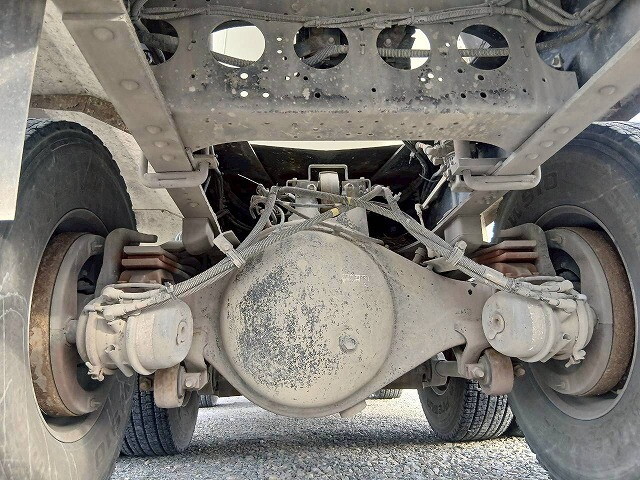 いすゞギガミキサー車（コンクリートミキサー）大型（10t）[写真31]