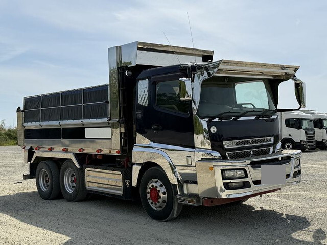 三菱ふそうスーパーグレートダンプ大型（10t）[写真03]