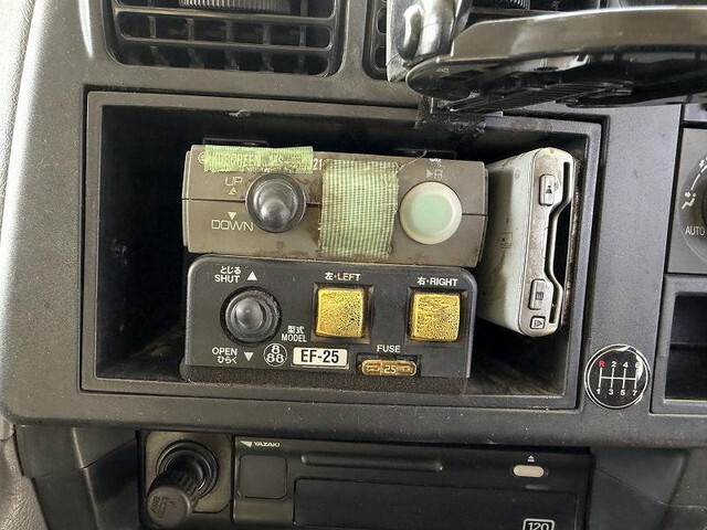 三菱ふそうスーパーグレートダンプ大型（10t）[写真30]