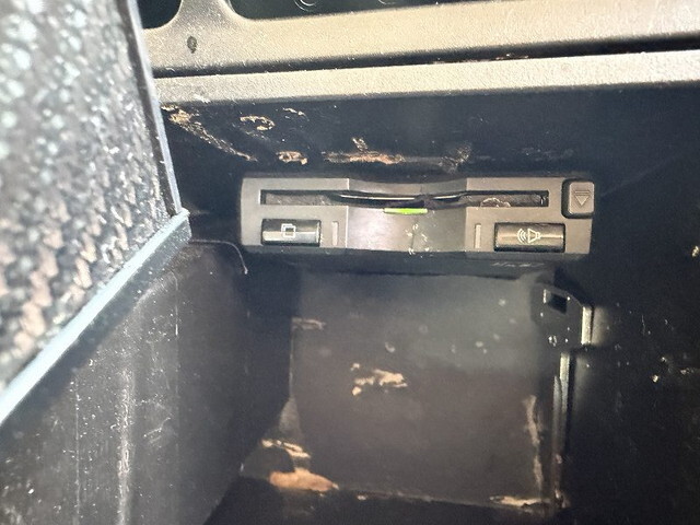 三菱ふそうスーパーグレートアルミウイング大型（10t）[写真35]