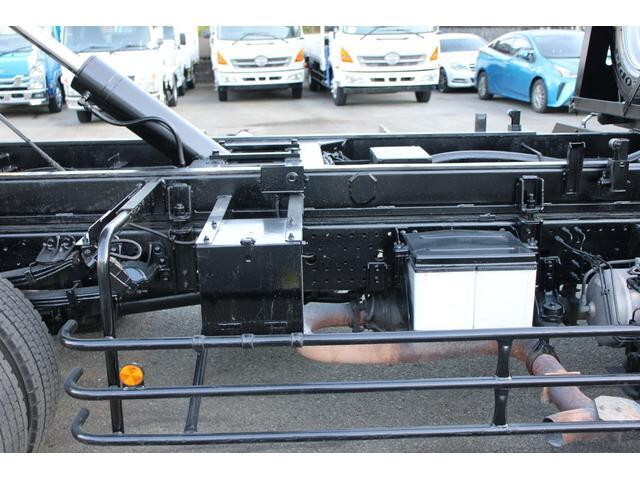 いすゞフォワードパッカー車（塵芥車）増トン（6t・8t）[写真25]