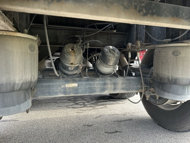 日野プロフィアトレーラーヘッド（トラクターヘッド）大型（10t）[写真32]