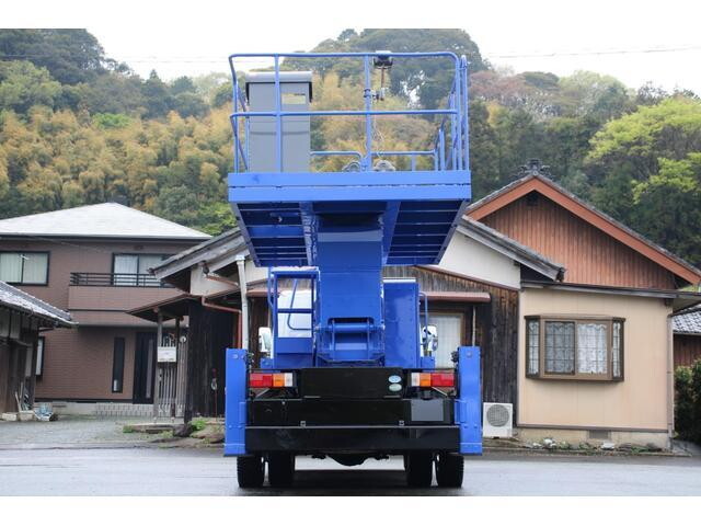 いすゞエルフ高所作業車小型（2t・3t）[写真08]
