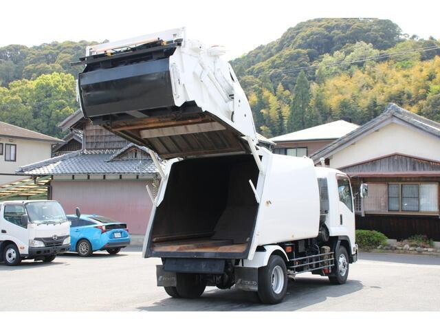 いすゞフォワードパッカー車（塵芥車）増トン（6t・8t）[写真21]