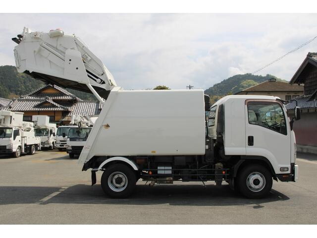 いすゞフォワードパッカー車（塵芥車）増トン（6t・8t）[写真23]