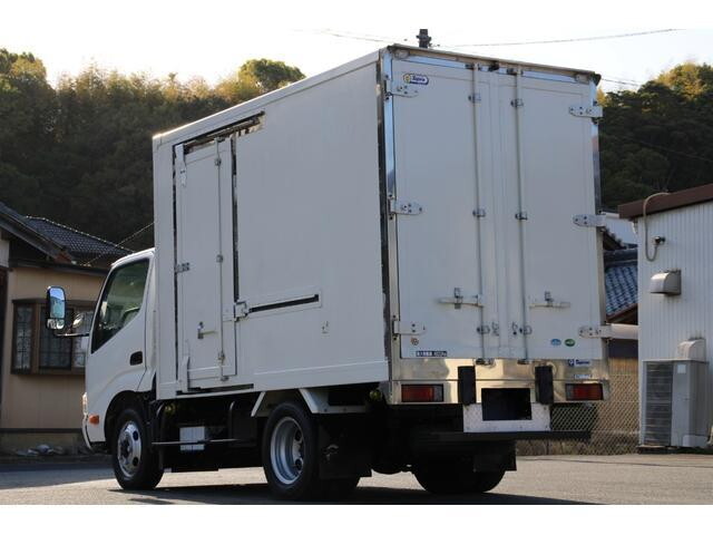 トヨタダイナ冷凍車（冷蔵車）小型（2t・3t）[写真02]