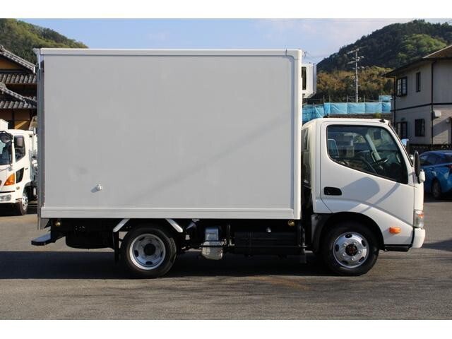 トヨタダイナ冷凍車（冷蔵車）小型（2t・3t）[写真07]