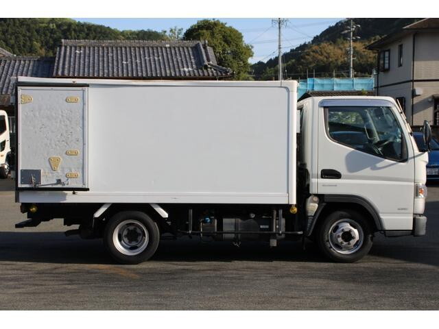 三菱ふそうキャンター冷凍車（冷蔵車）小型（2t・3t）[写真12]