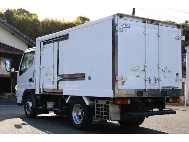三菱ふそうキャンター冷凍車（冷蔵車）小型（2t・3t）[写真02]