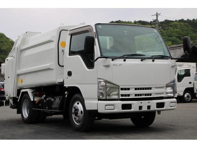 いすゞエルフパッカー車（塵芥車）小型（2t・3t）[写真01]