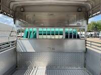 三菱ふそうファイター家畜運搬車増トン（6t・8t）[写真08]
