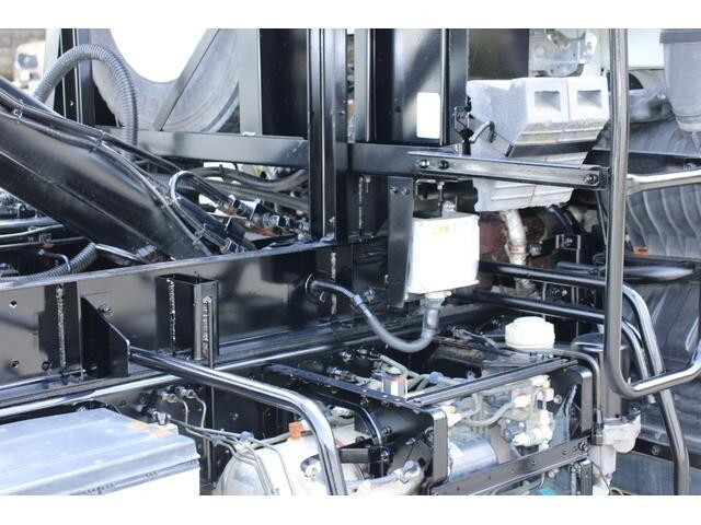 いすゞフォワードコンテナ専用車中型（4t）[写真24]