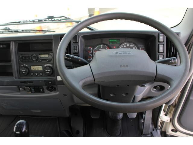 いすゞフォワードコンテナ専用車中型（4t）[写真29]