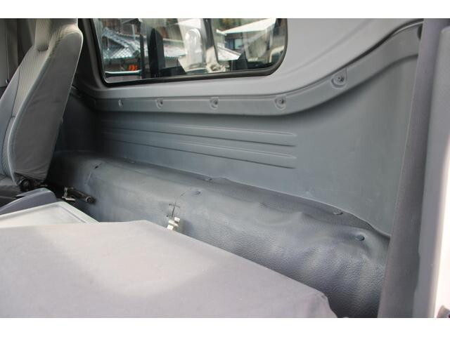 いすゞフォワードコンテナ専用車中型（4t）[写真40]