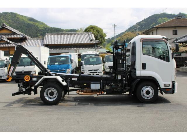 いすゞフォワードコンテナ専用車中型（4t）[写真07]