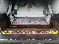いすゞフォワードパッカー車（塵芥車）増トン（6t・8t）[写真12]