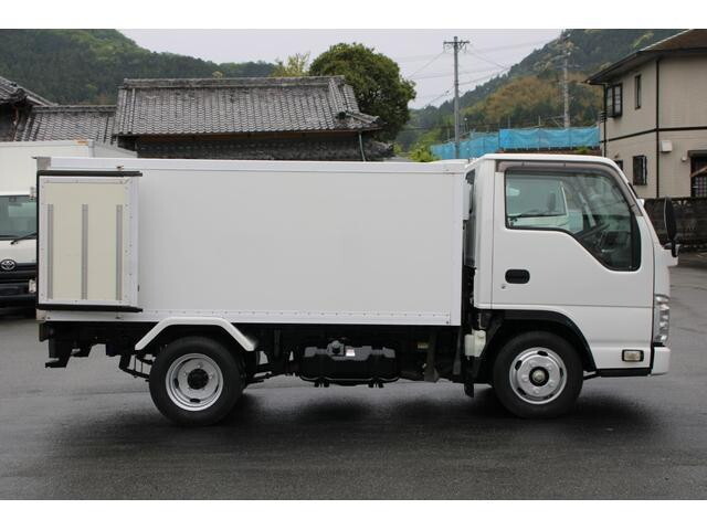 いすゞエルフ冷凍車（冷蔵車）小型（2t・3t）[写真21]
