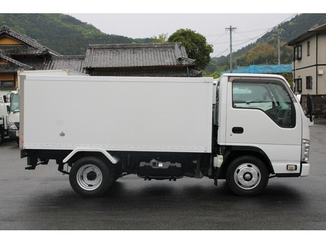 いすゞエルフ冷凍車（冷蔵車）小型（2t・3t）[写真07]