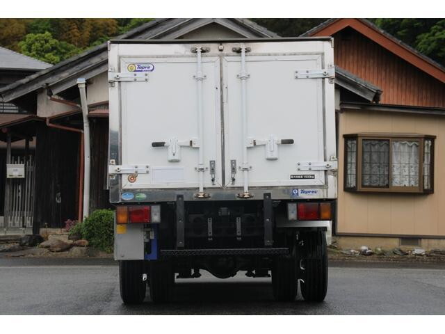 いすゞエルフ冷凍車（冷蔵車）小型（2t・3t）[写真08]