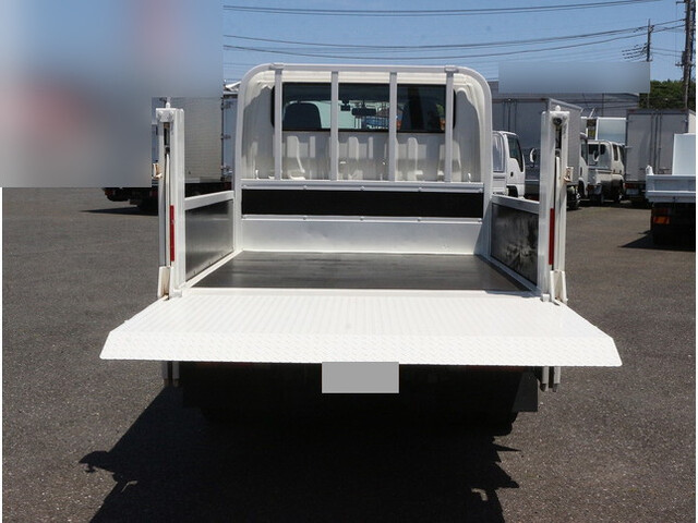 日野デュトロダブルキャブ（Wキャブ）小型（2t・3t）[写真06]