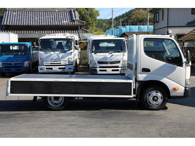 トヨタトヨエース平ボディ小型（2t・3t）[写真12]