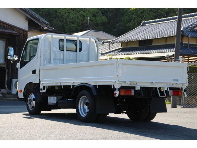トヨタトヨエース平ボディ小型（2t・3t）[写真02]