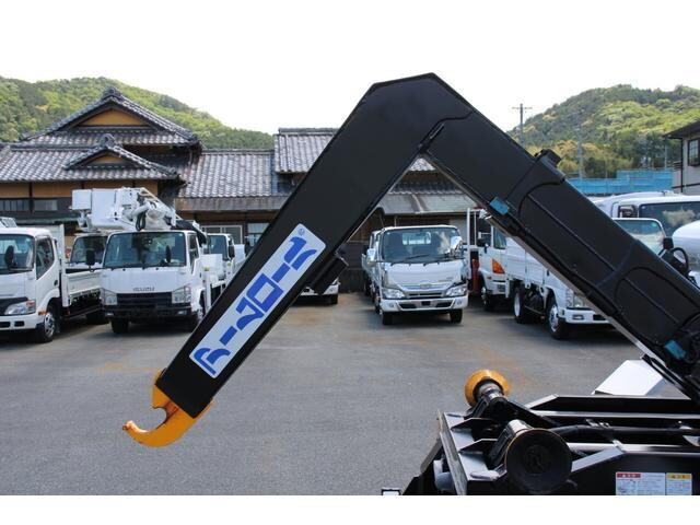いすゞフォワードコンテナ専用車中型（4t）[写真17]