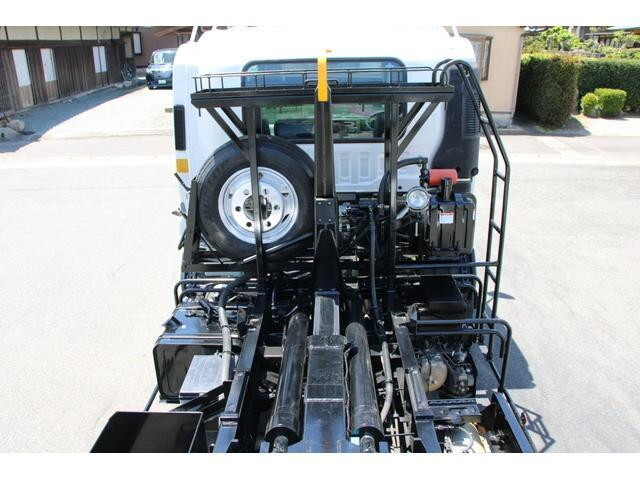 いすゞフォワードコンテナ専用車中型（4t）[写真20]