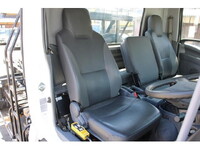 いすゞフォワードコンテナ専用車中型（4t）[写真37]