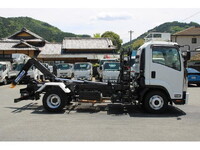 いすゞフォワードコンテナ専用車中型（4t）[写真08]