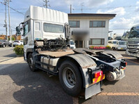 UDトラックスクオントレーラーヘッド（トラクターヘッド）大型（10t）[写真02]