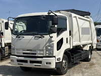 いすゞフォワードパッカー車（塵芥車）増トン（6t・8t）[写真04]
