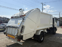 いすゞフォワードパッカー車（塵芥車）増トン（6t・8t）[写真05]
