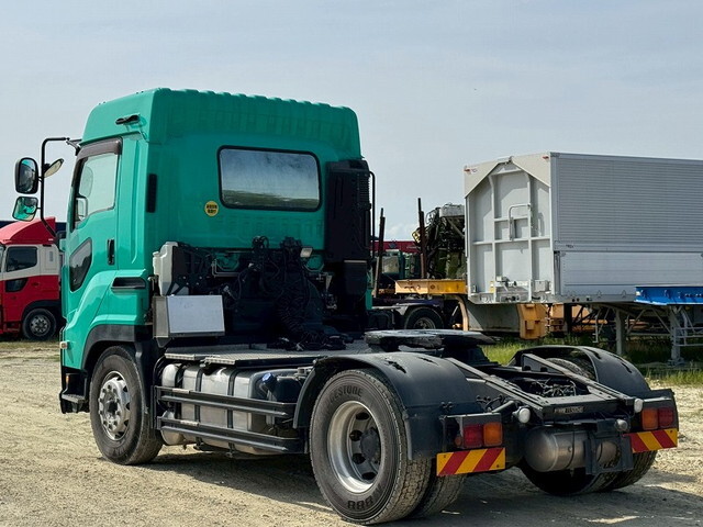 いすゞギガトレーラーヘッド（トラクターヘッド）大型（10t）[写真02]