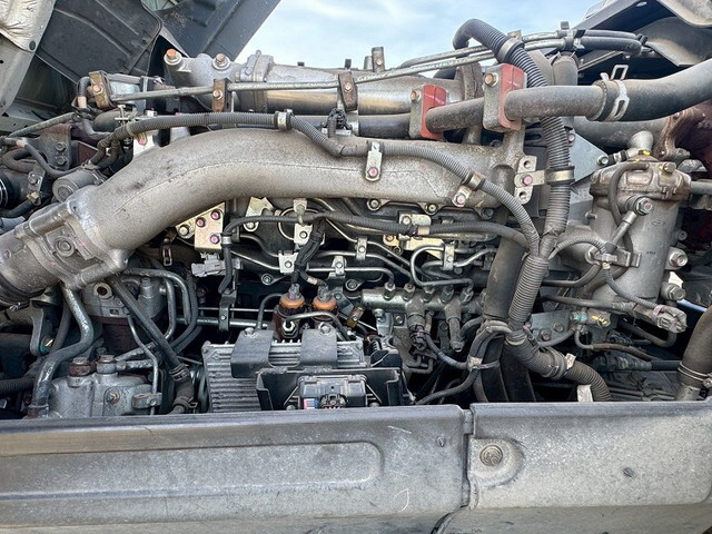 いすゞギガトレーラーヘッド（トラクターヘッド）大型（10t）[写真33]