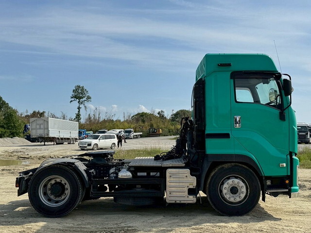 いすゞギガトレーラーヘッド（トラクターヘッド）大型（10t）[写真07]