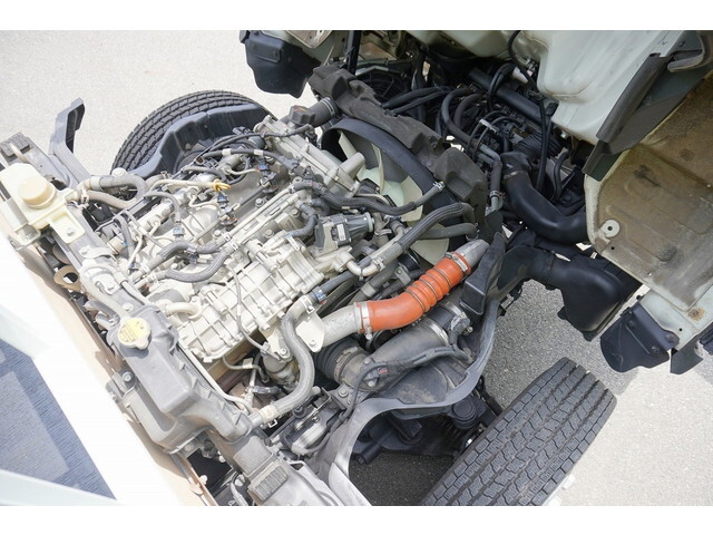三菱ふそうキャンター平ボディ小型（2t・3t）[写真16]