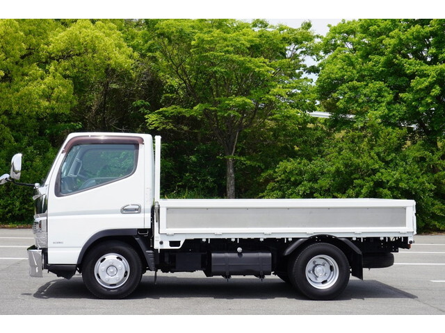 三菱ふそうキャンター平ボディ小型（2t・3t）[写真06]