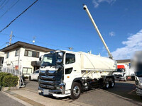 日野プロフィアバルク車（粉粒体運搬車）大型（10t）[写真06]