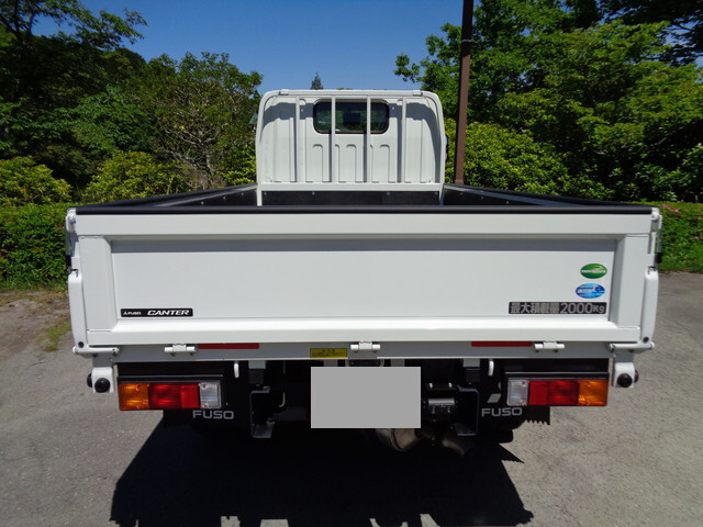 三菱ふそうキャンター平ボディ小型（2t・3t）[写真13]