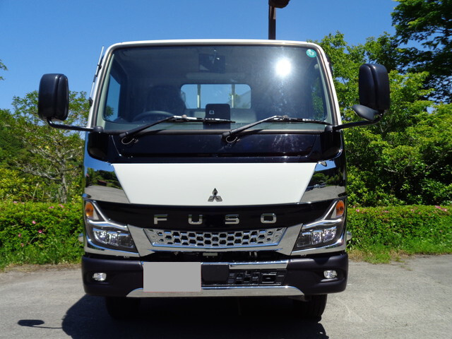 三菱ふそうキャンター平ボディ小型（2t・3t）[写真05]