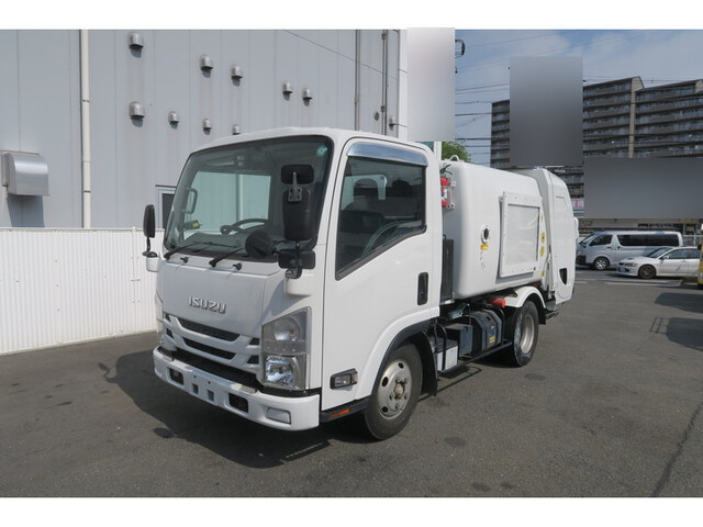 いすゞエルフパッカー車（塵芥車）小型（2t・3t）[写真01]