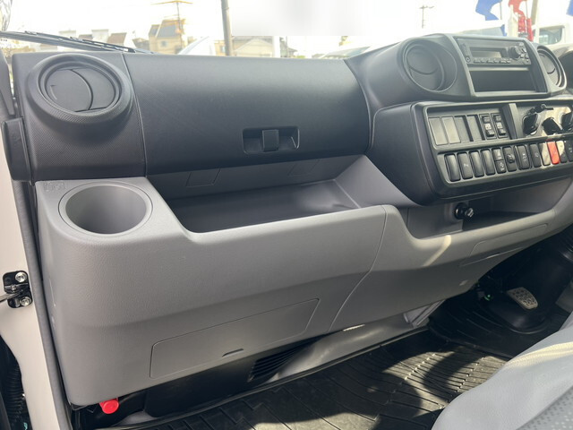 トヨタトヨエースダブルキャブ（Wキャブ）小型（2t・3t）[写真21]