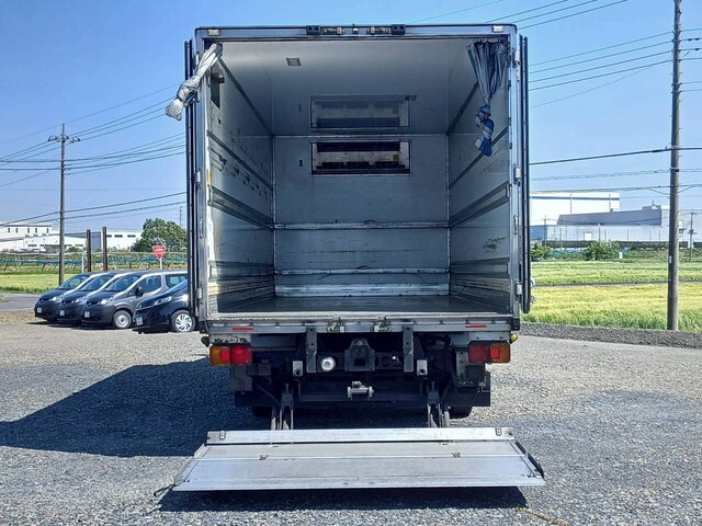 日野レンジャー冷凍車（冷蔵車）中型（4t）[写真09]