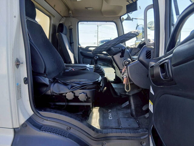 日野レンジャー冷凍車（冷蔵車）中型（4t）[写真17]