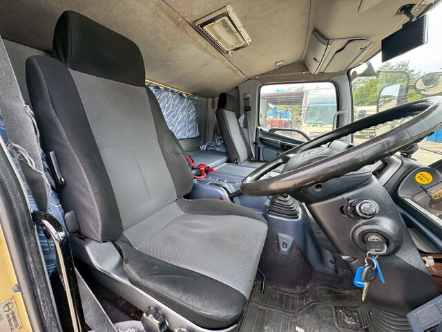 日野レンジャーキャリアカー増トン（6t・8t）[写真13]