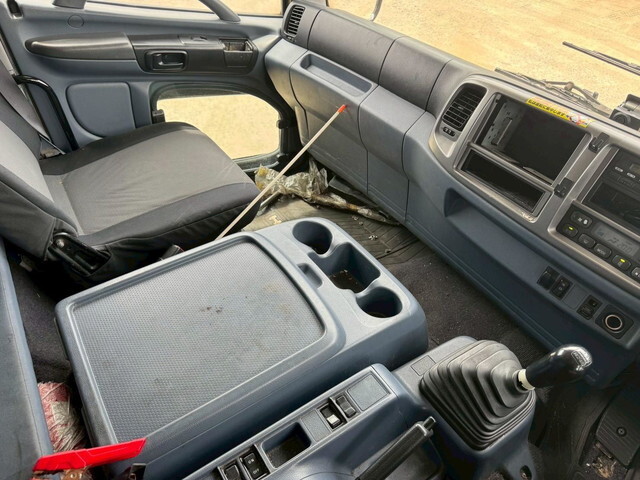 日野レンジャーキャリアカー増トン（6t・8t）[写真19]