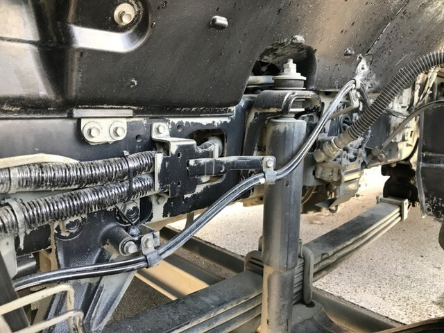 いすゞギガ平ボディ大型（10t）[写真28]