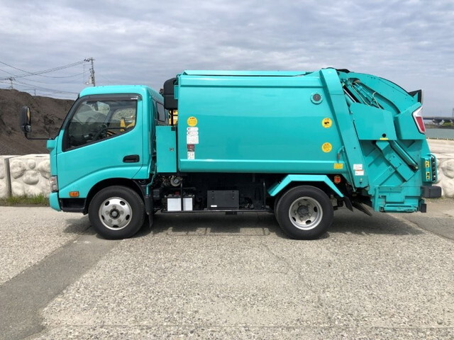 日野デュトロパッカー車（塵芥車）小型（2t・3t）[写真05]